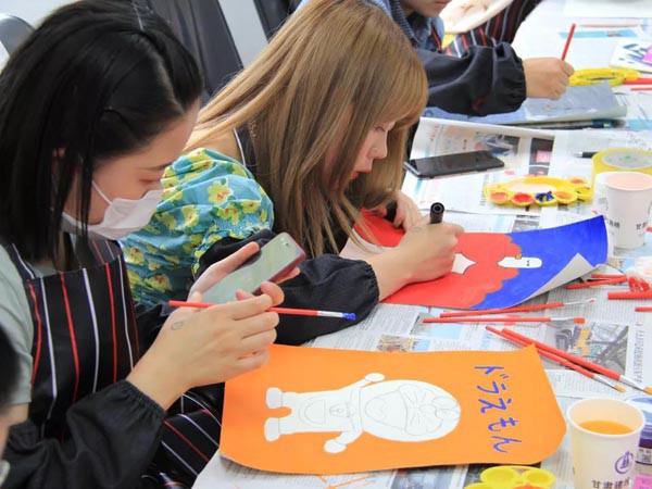 路橋公司女職工繪畫(huà)文藝活動(dòng) ——春暖畫(huà)開(kāi)，溫暖綻放